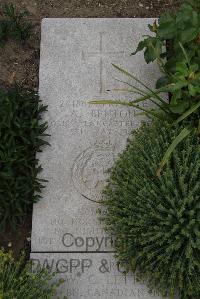 Wimereux Communal Cemetery - Benton, Archibald