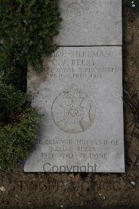Wimereux Communal Cemetery - Berry, Charles John