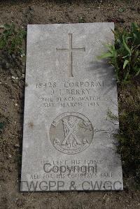 Wimereux Communal Cemetery - Berry, James Imrie
