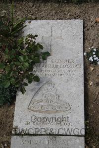 Wimereux Communal Cemetery - Bloxham, Vincent Arthur