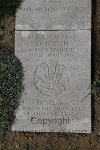 Wimereux Communal Cemetery - Booth, Harry