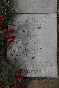 Wimereux Communal Cemetery - Booth, Wilfrid Eric