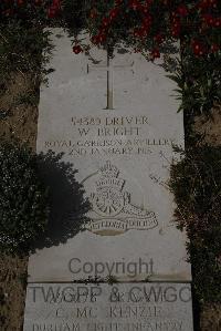 Wimereux Communal Cemetery - Bright, W