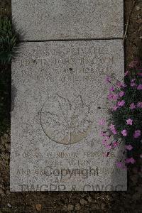 Wimereux Communal Cemetery - Brown, Edwin John