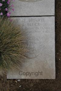 Wimereux Communal Cemetery - Bruce, Robert