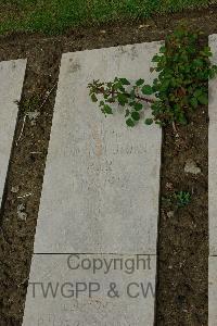 Wimereux Communal Cemetery - Blume, Heinrich