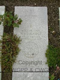 Wimereux Communal Cemetery - Burridge, William Thomas