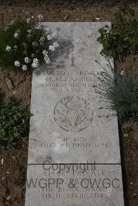 Wimereux Communal Cemetery - Campbell, Matthew Hugh