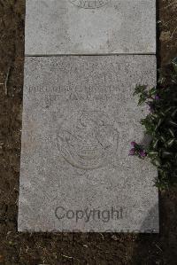 Wimereux Communal Cemetery - Castle, Henry