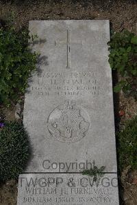 Wimereux Communal Cemetery - Chalton, H H