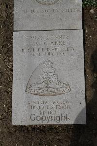 Wimereux Communal Cemetery - Clarke, Frederick George