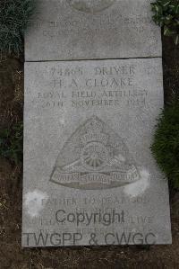 Wimereux Communal Cemetery - Cloake, Herbert Augustus