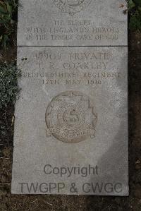 Wimereux Communal Cemetery - Coakley, T R