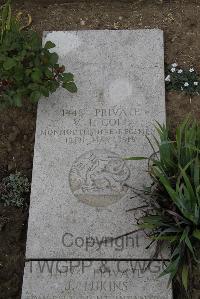 Wimereux Communal Cemetery - Cole, V I