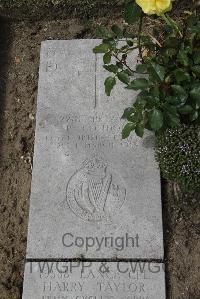 Wimereux Communal Cemetery - Condon, P
