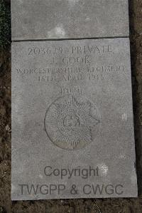 Wimereux Communal Cemetery - Cook, John