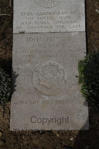 Wimereux Communal Cemetery - Cook, James Charles