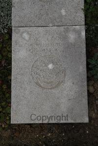 Wimereux Communal Cemetery - Cook, W