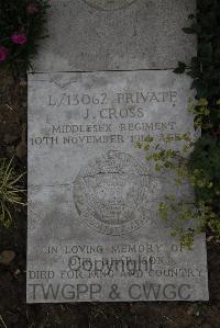 Wimereux Communal Cemetery - Cross, James