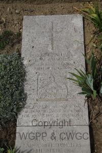 Wimereux Communal Cemetery - Cumner, James William