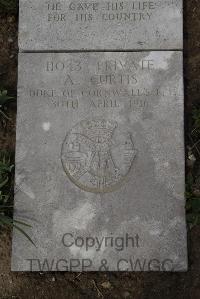 Wimereux Communal Cemetery - Curtis, A