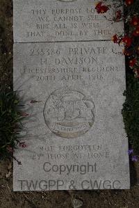 Wimereux Communal Cemetery - Davison, Harry
