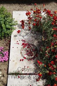 Wimereux Communal Cemetery - Davis, E