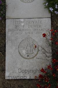 Wimereux Communal Cemetery - Dewer, W F