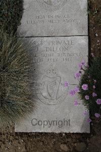 Wimereux Communal Cemetery - Dillon, J