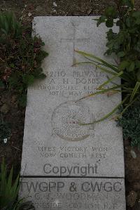 Wimereux Communal Cemetery - Dobbs, Albert Henry