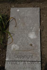 Wimereux Communal Cemetery - Edwards, John Singleton