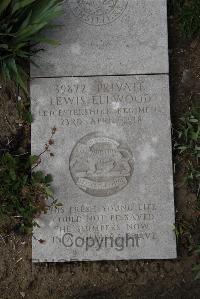 Wimereux Communal Cemetery - Ellwood, Lewis