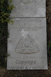 Wimereux Communal Cemetery - Evans, Leslie