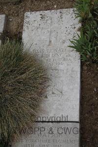 Wimereux Communal Cemetery - Fielding, T