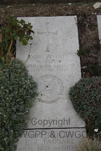 Wimereux Communal Cemetery - Field, W