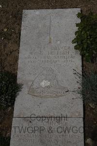 Wimereux Communal Cemetery - Fish, Eric Harding