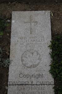 Wimereux Communal Cemetery - Flaherty, Roy Lesley