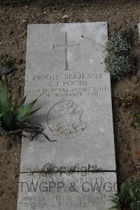 Wimereux Communal Cemetery - Foord, S J