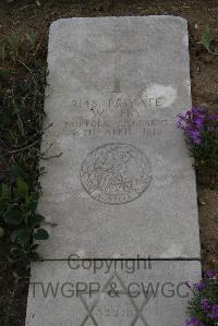 Wimereux Communal Cemetery - Fry, William Herbert