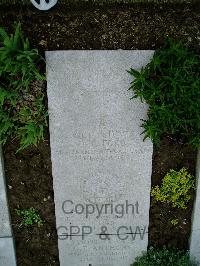 Wimereux Communal Cemetery - Ford, Owen Clay