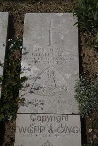 Wimereux Communal Cemetery - Gill, Herbert