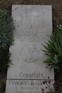 Wimereux Communal Cemetery - Glover, John