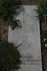 Wimereux Communal Cemetery - Graves, Walter Reginald