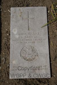 Wimereux Communal Cemetery - Groves, Richard