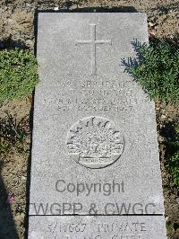 Wimereux Communal Cemetery - Gundisch, A P