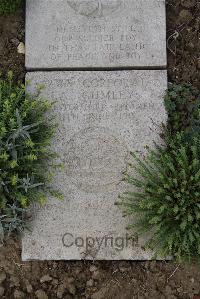 Wimereux Communal Cemetery - Gumley, Arthur