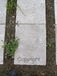 Wimereux Communal Cemetery - Garman, Frederick Richard