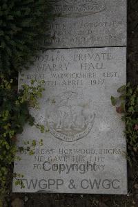 Wimereux Communal Cemetery - Hall, Harry