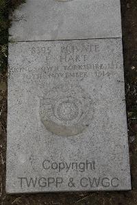 Wimereux Communal Cemetery - Hart, James