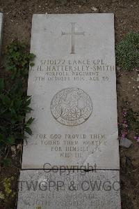 Wimereux Communal Cemetery - Hattersley-Smith, James Henry